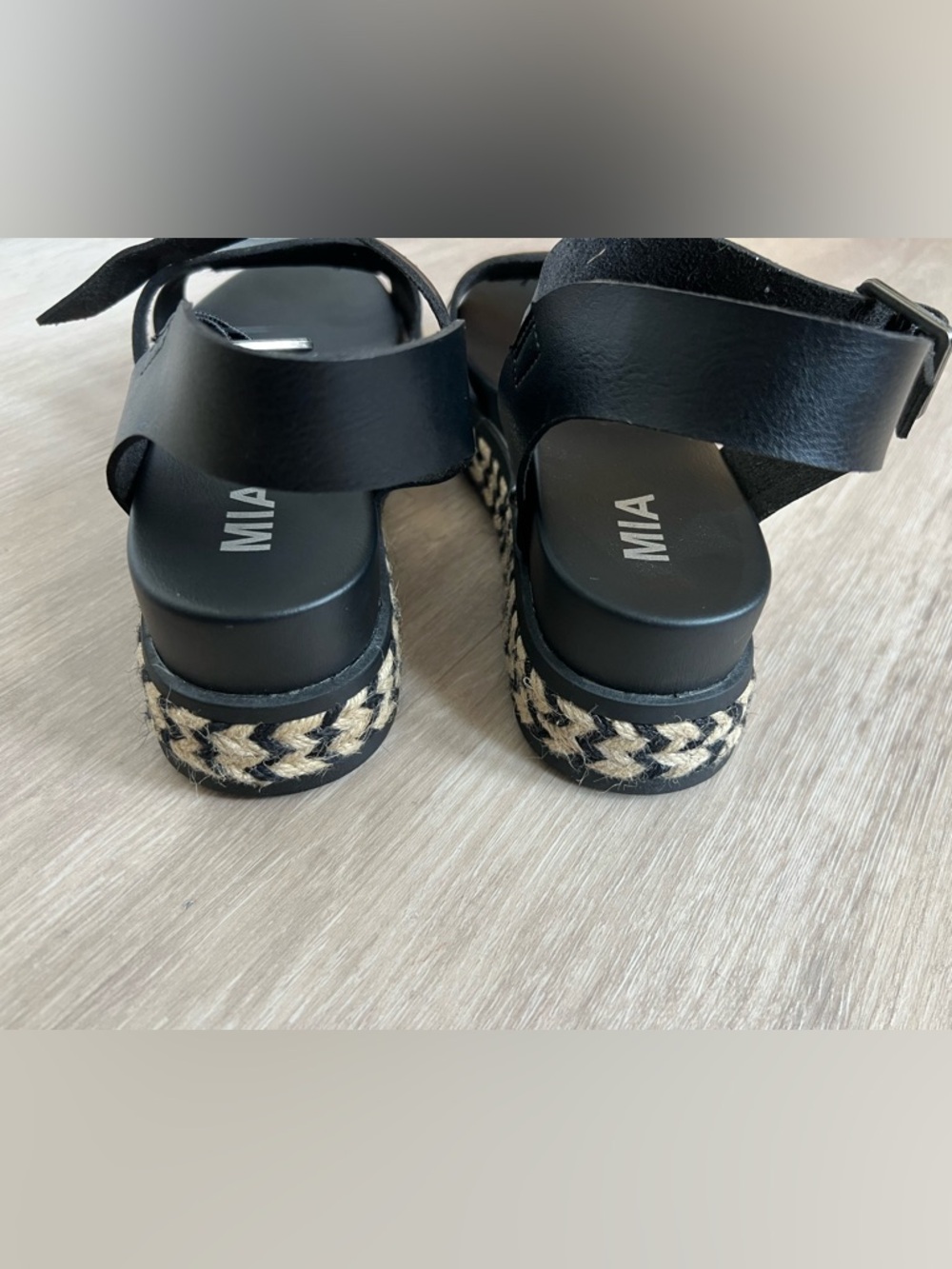 MIA Black Wedge Flatform Lydia Sandals 8.5 women’s NWOT jute wrapped - Picture 6 of 8